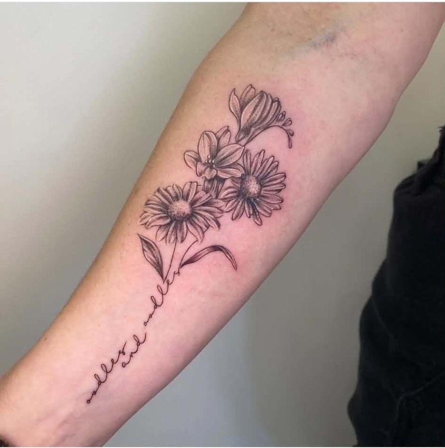 Black and grey tattoo by El